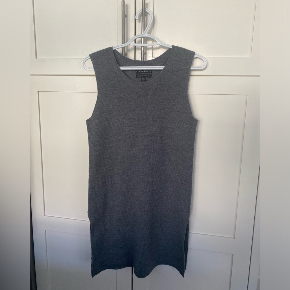 Cynthia rowley sleeveless sweater size s